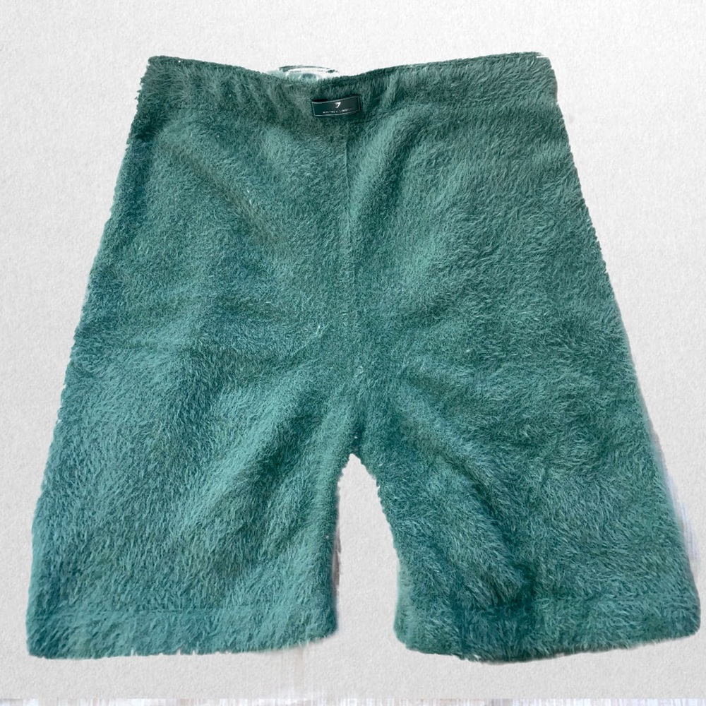 Gymshark: Whitney Eyelash Knit Shorts in Leaf Green